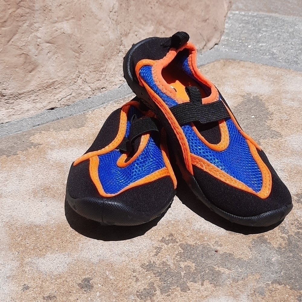 Kids Slip On Water Shoes Mesh Aqua Socks Black Blue Orange Large 9/10